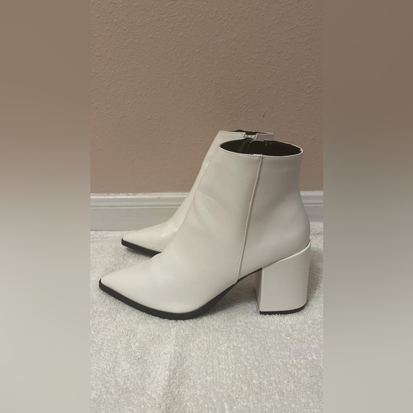 Qupid White Heel Ankle Boots zise 8 - Picture 2 of 6